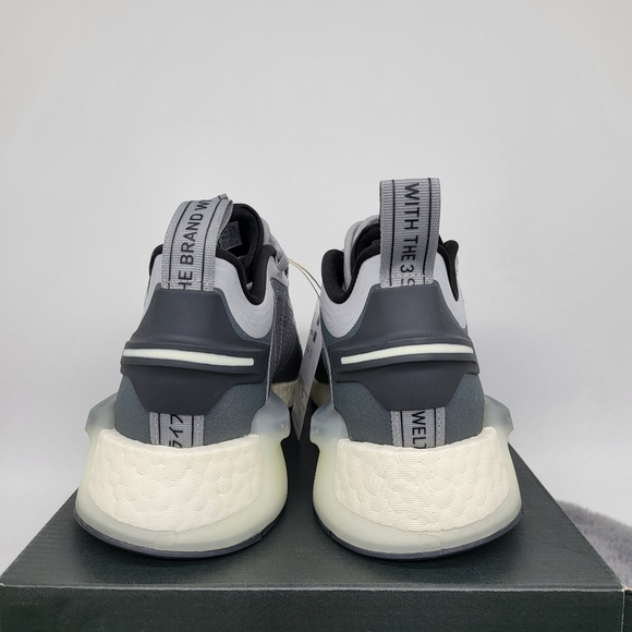 New Adidas Originals NMD_V3 Gore-Tex Men's Running Shoes Size 9.5 - Picture 5 of 7